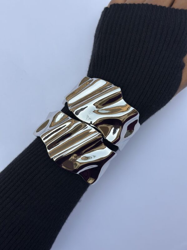 JGB066 - BOLD BANGLE - Image 2