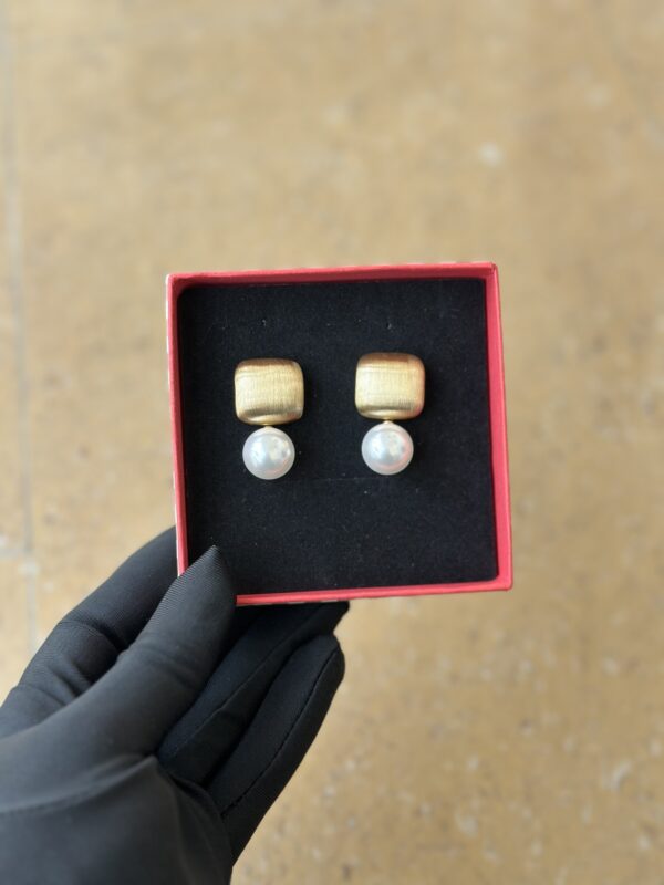 JZE046 - Gold Lush Earring - Image 2