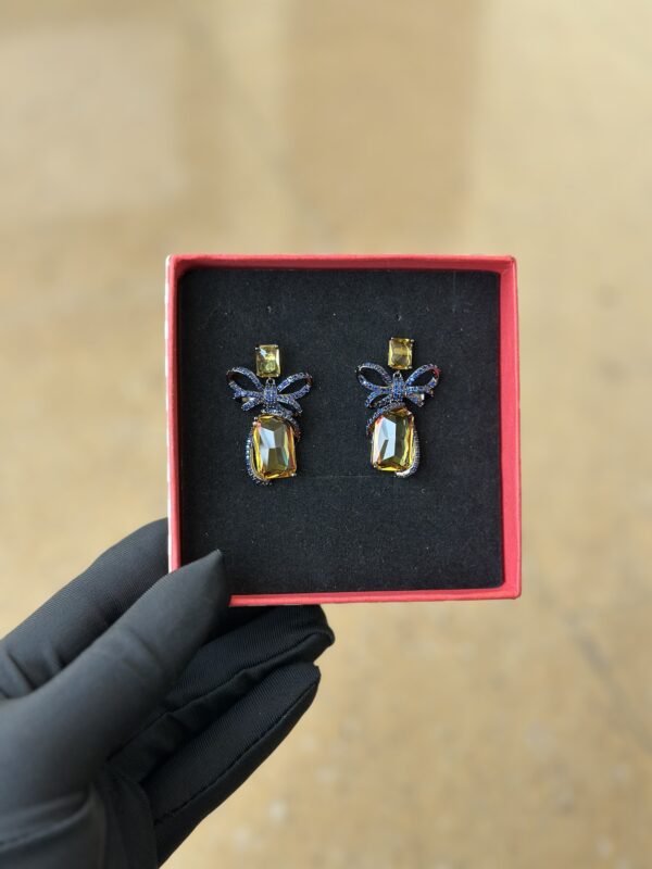 JZE031 - Zirconia Earring - Image 3
