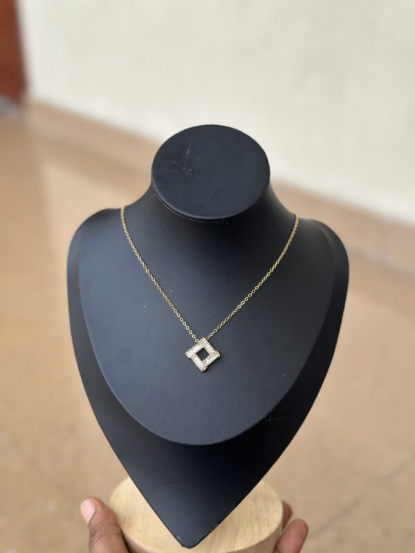 JGN064 - Necklace