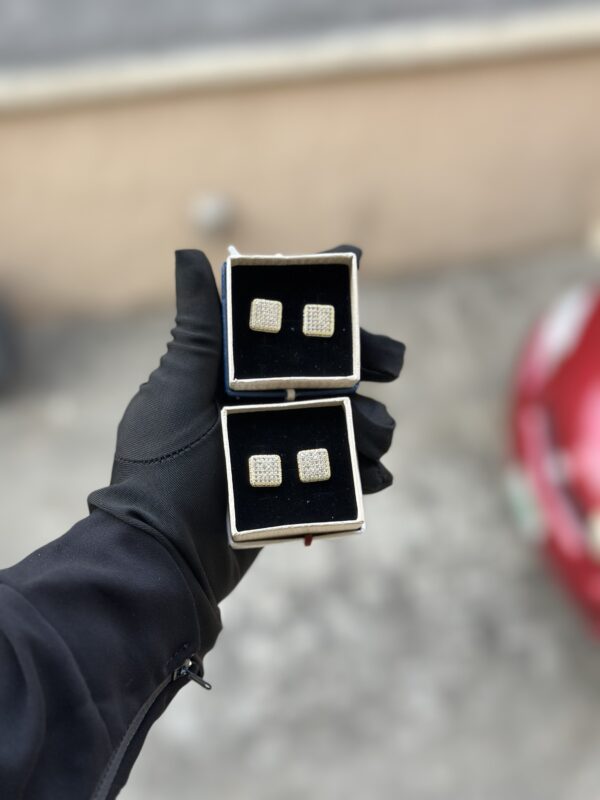 JZS1012 - Stud - Image 2