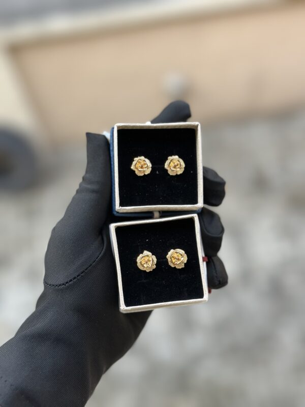 FGS002 - Stud