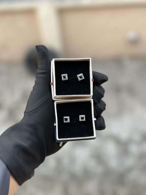 FZS008 - Stud - Image 3
